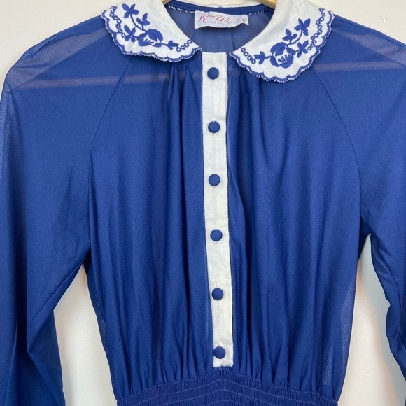 VINTAGE KAY WINDSOR 1950s-1960s Collared Embroidered Button Smock Waist Dress - Picture 5 of 11